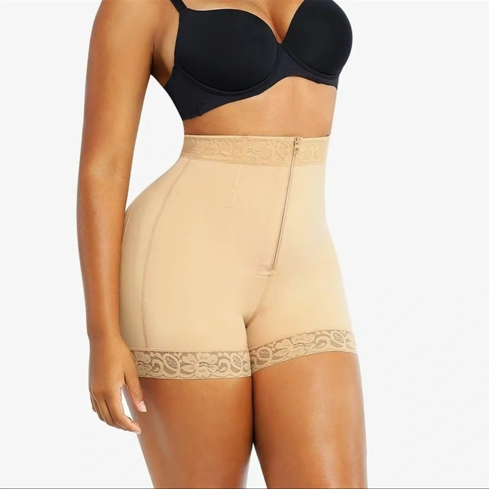 SOLD!❌ - Women's Tummy Tucking Butt Enhancing Shorts Shapewear - Picture 2 of 7